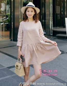 韩国达人示范连衣裙穿搭术 甜美俏皮打造小清新