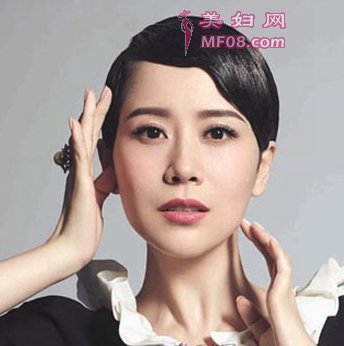 服帖短发造型