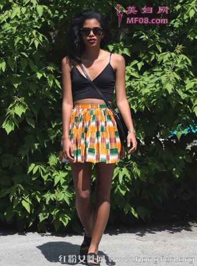 �＾����MM��δ��´���? ѡ��ȹװ�����Ը�����