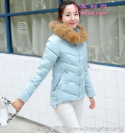 冬季女装棉服外套穿搭技巧 一件棉服温暖又时尚