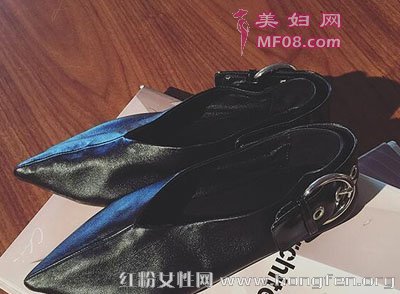 轻薄长款开衫毛衣+牛仔裤 休闲时尚最适合回暖春季穿