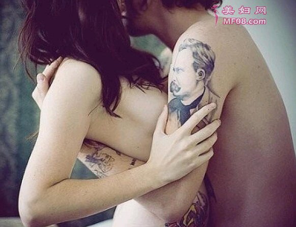 女人这样的吻 才能留住男人的心