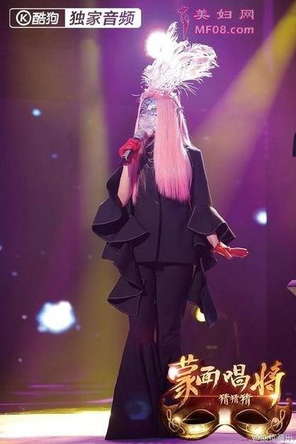 “女帝”身份被揭，网友才是《蒙面唱将》最强猜评团 
