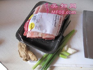 ţ