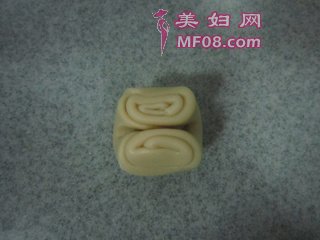 蛋黄酥