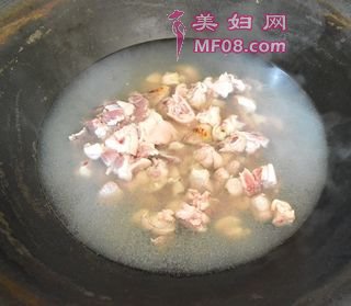 紫苏蒸猪手