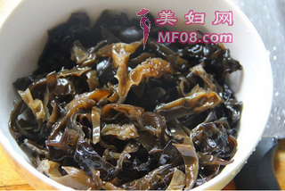火麻油拌木耳