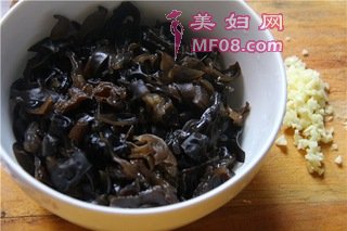 火麻油拌木耳