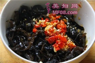 火麻油拌木耳