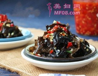 火麻油拌木耳