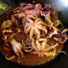 酱焖巴蛸鱼步骤5