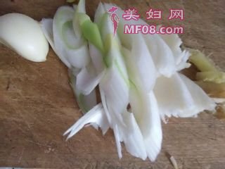 熏肠炒麻椒