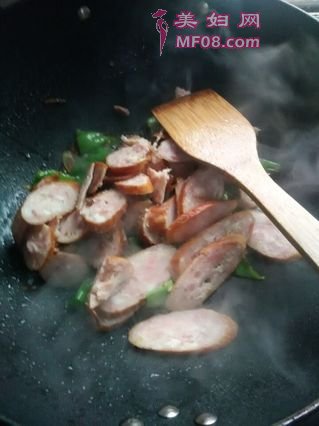 熏肠炒麻椒