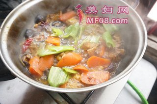 鸡与香菇的故事