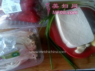 海鲜菇肉末豆腐