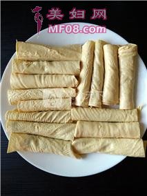 【不用擀皮不用油炸，健康春卷简单做】腐皮春卷的做法步骤：10