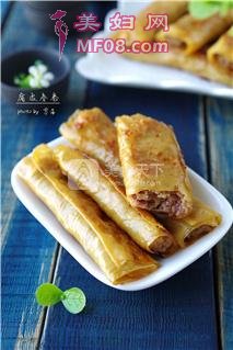 【不用擀皮不用油炸，健康春卷简单做】腐皮春卷的做法步骤：15