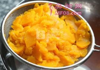 南瓜饼的做法步骤：4