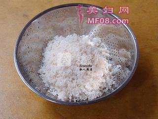 广式腊味粽子的做法步骤：2