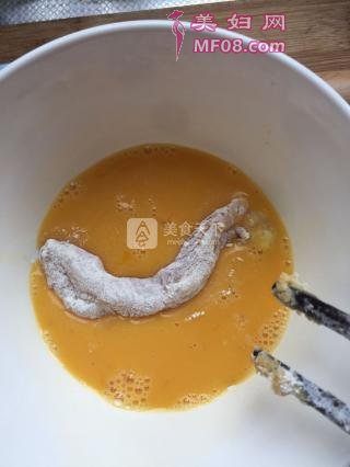 炸鸡柳，鸡条。的做法步骤：5