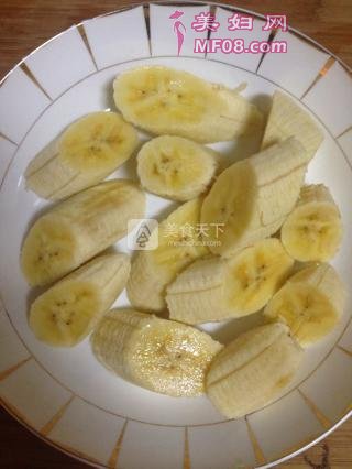 炸香蕉的做法步骤：1