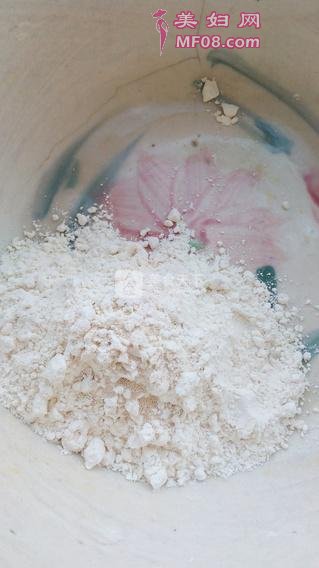 香菇虾仁生煎包的做法步骤：7