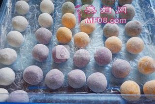 团团圆圆～五彩黑芝麻汤圆的做法步骤：16