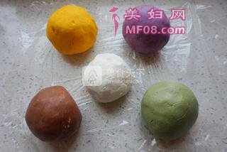 团团圆圆～五彩黑芝麻汤圆的做法步骤：9