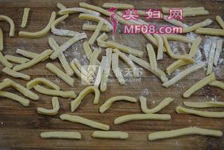 葡萄干萨琪玛的做法步骤：5