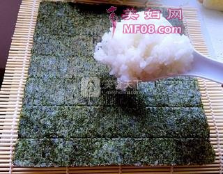 自制简单美味寿司的做法步骤：4