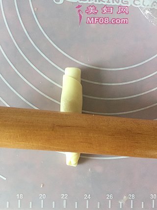 荷花酥的做法步骤：10