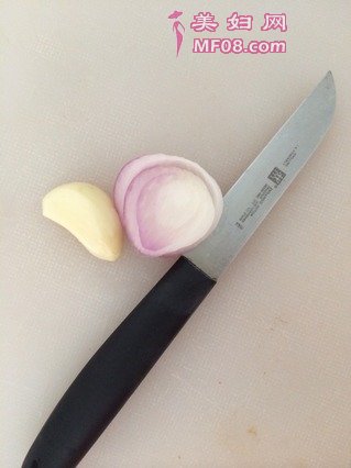 薯片鳄梨酱的做法步骤：2