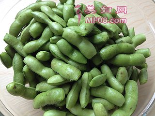 盐水毛豆的做法步骤：3
