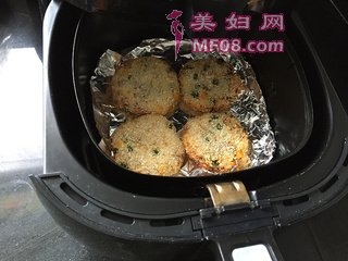 裺9