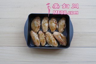 肉酱烤鸡翅的做法步骤：3