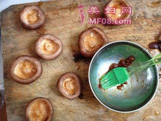 烤香菇鹌鹑蛋的做法步骤：2
