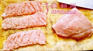 柠檬酱猪排的做法步骤：1