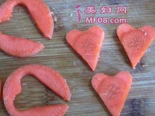 鹌鹑蛋土司的做法步骤：1
