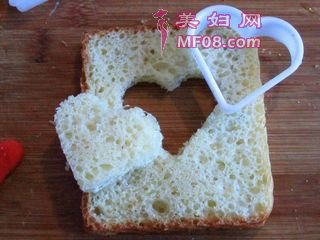 鹌鹑蛋土司的做法步骤：2