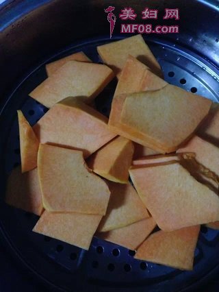 南瓜桂花糕的做法步骤：1