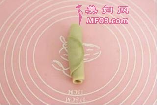 【番茄配方】抹茶红豆酥—— 抹茶味伴随左右萦绕心头的做法步骤：14