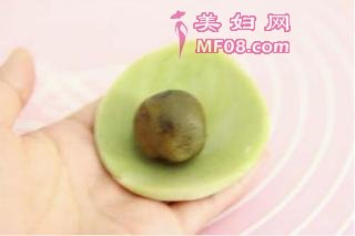 【番茄配方】抹茶红豆酥—— 抹茶味伴随左右萦绕心头的做法步骤：22