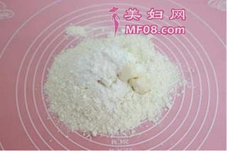 【番茄配方】抹茶红豆酥—— 抹茶味伴随左右萦绕心头的做法步骤：1