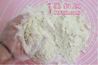 【番茄配方】抹茶红豆酥—— 抹茶味伴随左右萦绕心头的做法步骤：2