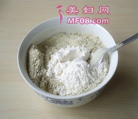 夏日传统点心~绿豆糕的做法步骤：6