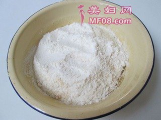 花生酥的做法步骤：3