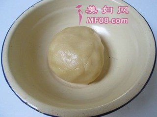 花生酥的做法步骤：4