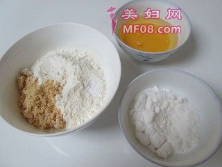 花生酥的做法步骤：1