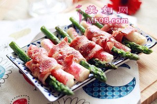 芦笋培根卷的做法步骤：7