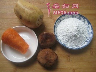 香煎藕饼的做法步骤：1